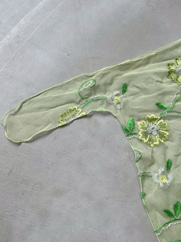 Vintage Scarf / Embroidery Flower