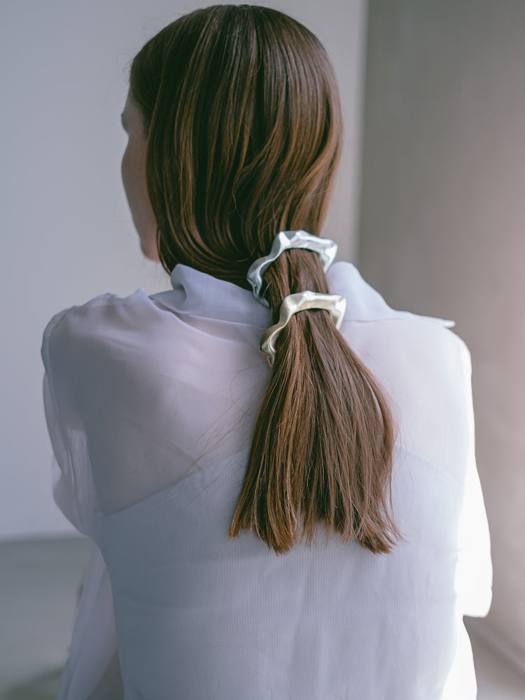 sykia×MAO Atoll Hair Barrette | givingbackpodcast.com