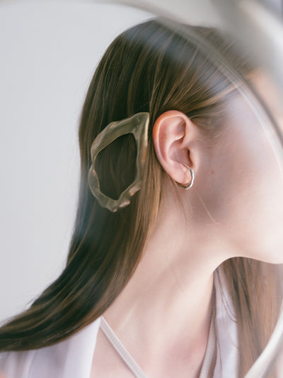 sykia×MAO Atoll Hair Barrette | givingbackpodcast.com