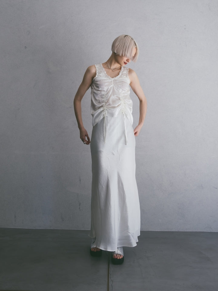 モデル身長：172cm / カラー：White