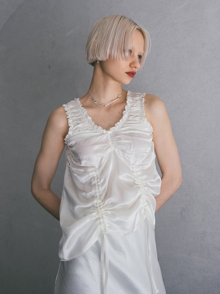 モデル身長：172cm / カラー：White